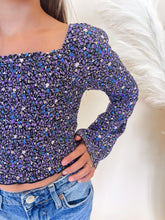 Load image into Gallery viewer, Floral Bell Sleeve Cropped Top
